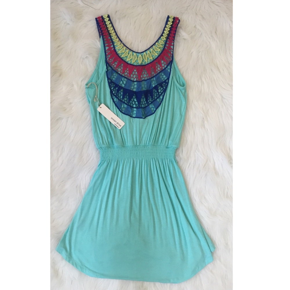 SOLD 💕 Ocean Drive dress with open back detailing